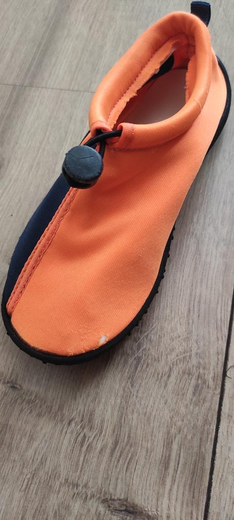 Topánky do vody, 30