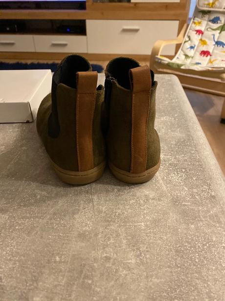 Topanky z brusenej kože, bardi, 29