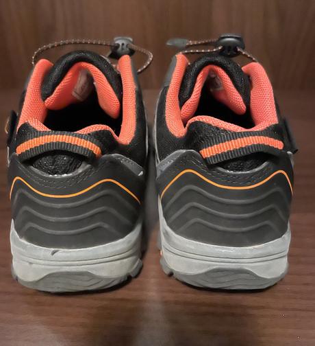 Turisticke topanky zn landrover c 32, 32