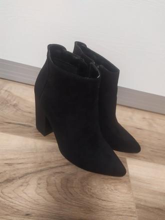 Čierne kotníkové čižmy veľkosť 35, jennifer&jennifer,35
