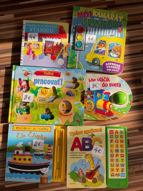 Knižky o autách a vláčikoch.,