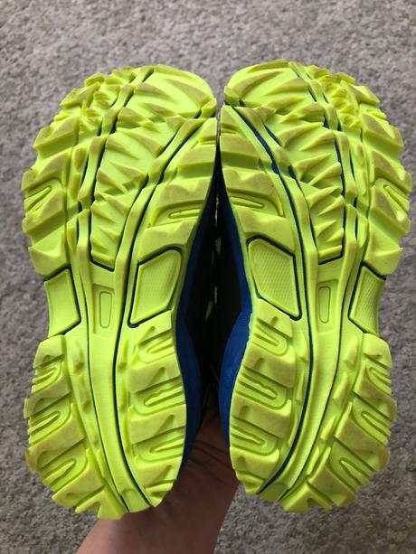 Turistické tenisky, 28