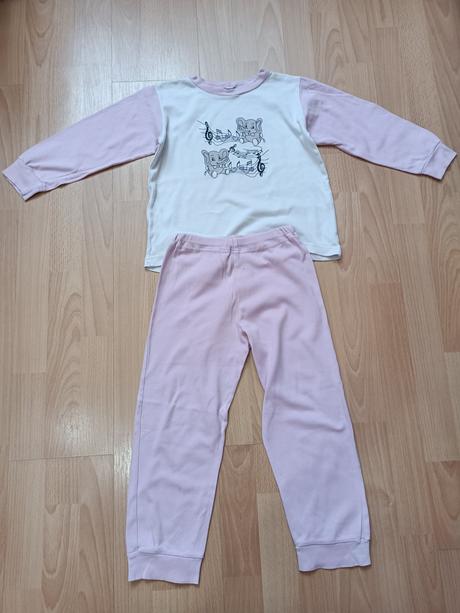 Detské pyžamo, 122