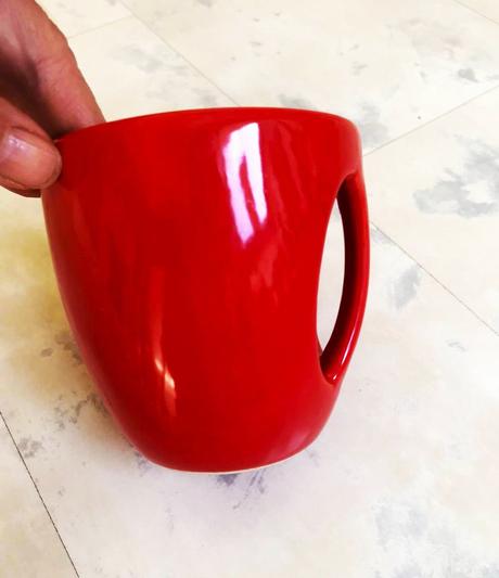 Zaujímavá šálka, 