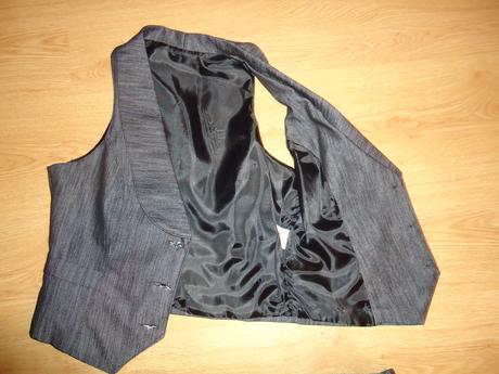 Komplet vestička + sukňa s opaskom, l