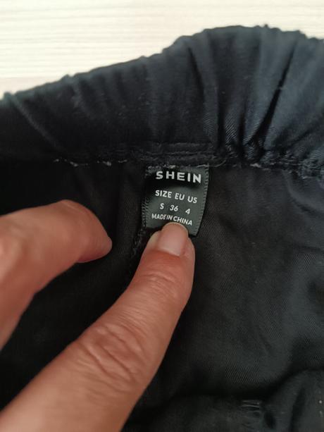 Športové nohavice, 36