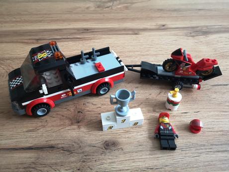 Lego city 60084 prepravný kamión na motorky,