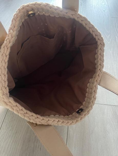 Béžová pletena kabelka, 