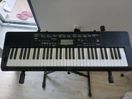 Keyboard casio ctk-3500 + stojan,