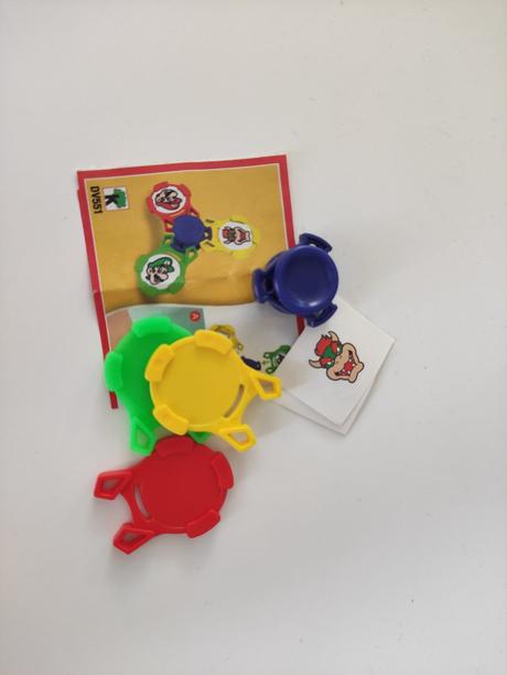 Super mario z kinder joy, 