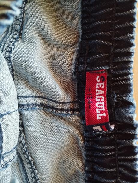 Modre kapsacove rifle, 134