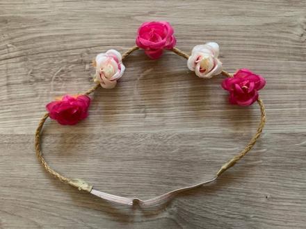Čelenka s ružami, 