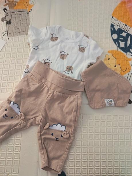 Dievčenské komplety, 56