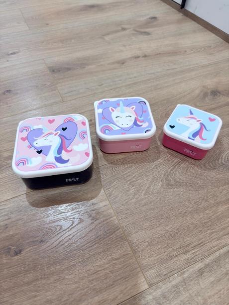 Disney fľaša na pitie a box na desiatu,