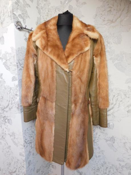 Pekny kabat z norky a pravej kože, 38