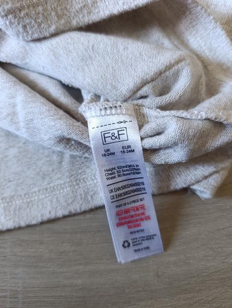 Svetrík, f&f,92
