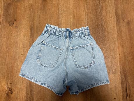 Šortky reserved, reserved,36