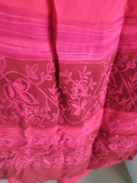 C274saty cervene kombinovane raz oblecene, m