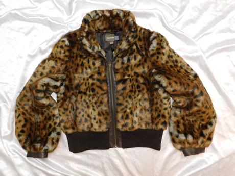 Pekny umely kožuštek, 44