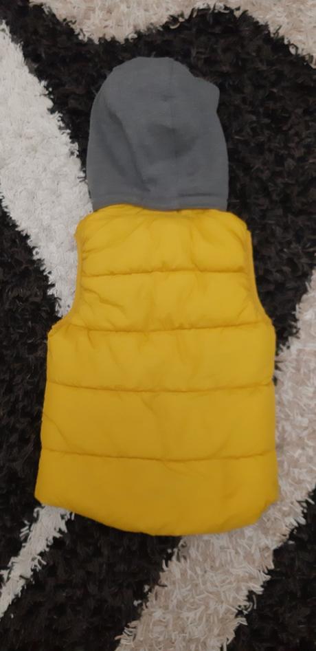 Vesta h&m 122/128 no je skor 116/122, h&m,116