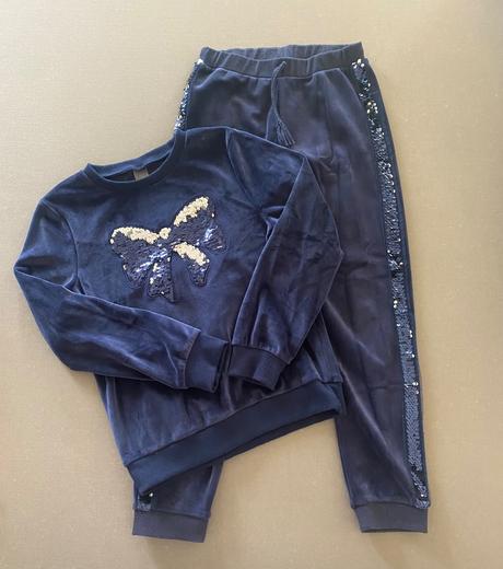 Tepláková súprava, 134