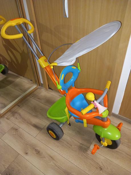 Trojkolka so strieškou,