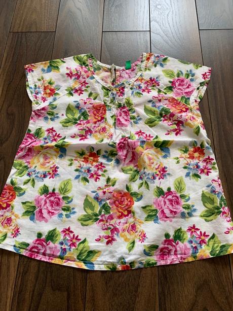 Rifle a tričká benetton, 104–116