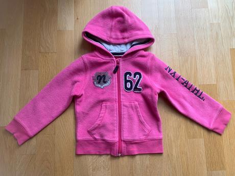 Next mikinka, next,104