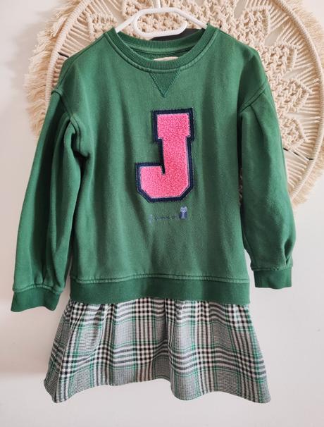 Dievčenské šatky, 122