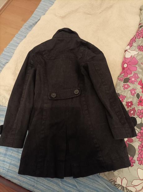 Elegantný kabát už aj s poštou, 152