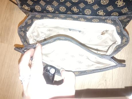 Kabelka guess, guess