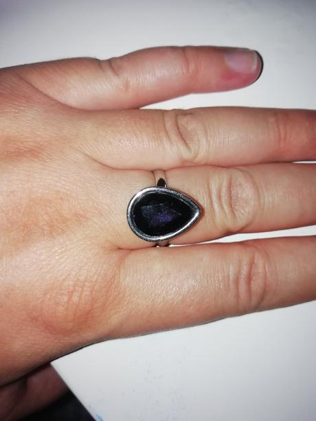 Prsten slza cierno-fialova, 