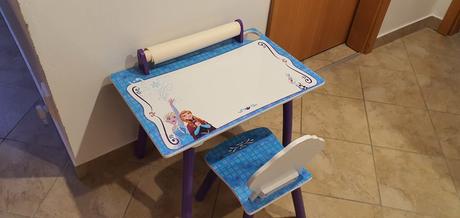 Stolik na kreslenie so stolickou, 