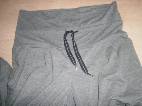 2x tehotenské rifle+tepláky(cena všetko), denim,l