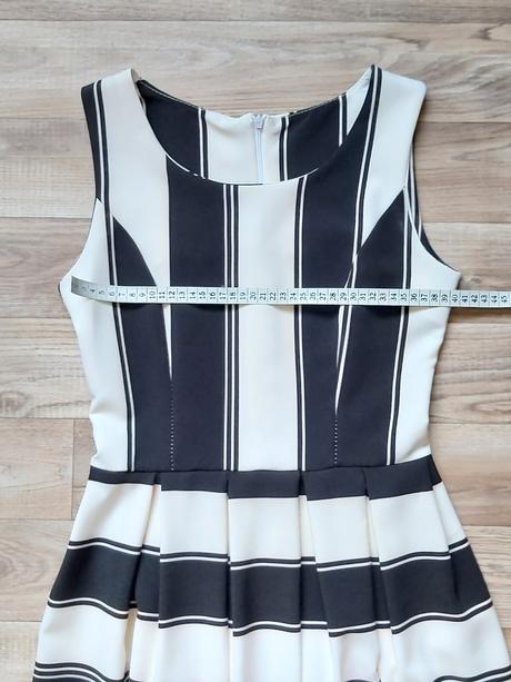 Pruhované šaty veľ.s, s