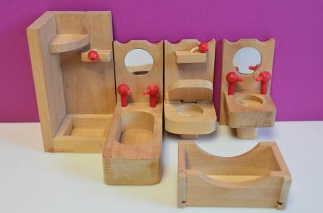 Drevený nábytok pre bábiky kúpeľňa, 