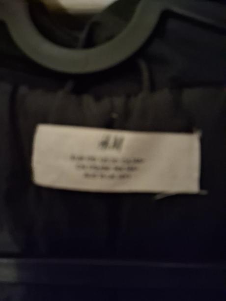 Darujem rifle a teplu bundu, gap,176