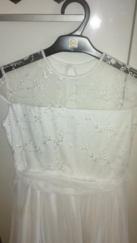 Šaty na 1. sväté prijímanie, 140