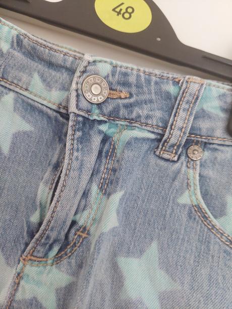 Hviezdickove šortky, benetton,152