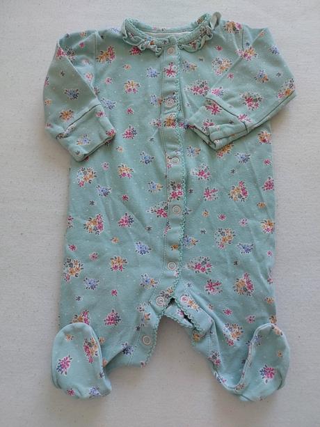 Pyzamko s kvietkami, next,62