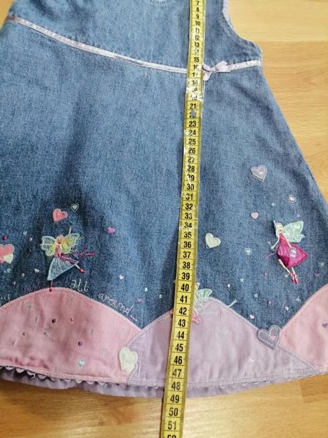 N8dherné šatičky, 92