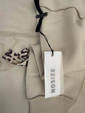 Nosize, s-i-z-e,