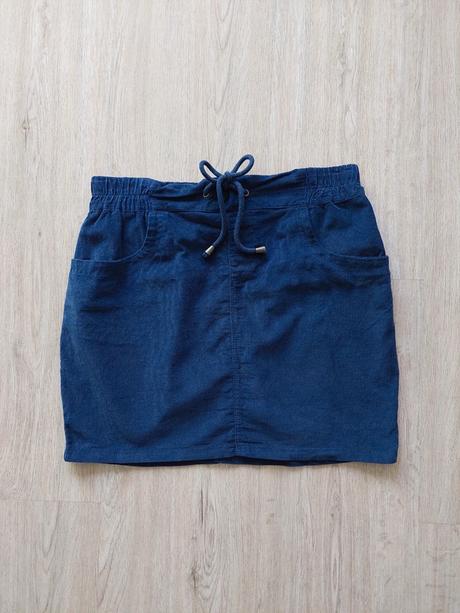 Tmavomodrá tenká menčestrová sukňa (veľ. 40/l), fishbone,l