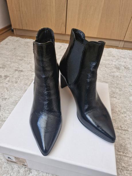 Lakovane cizmy bata 40, baťa,40
