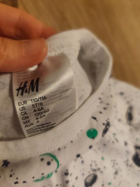 2x vesmírne, h&m,110