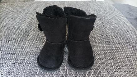 Ugg, 19