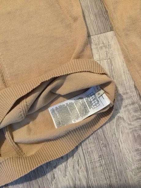 Guess béžový svetrík s, guess,s