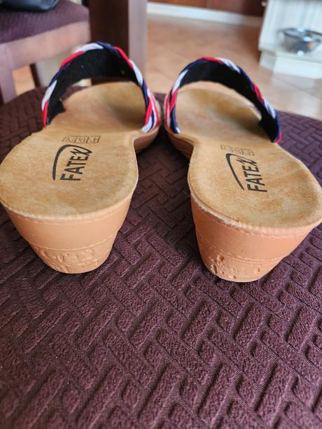 Dámske šľapky, 39