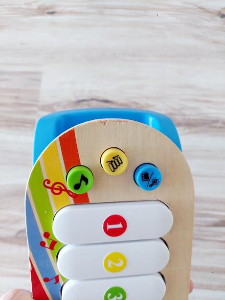 Drevený hudobný klavír, 