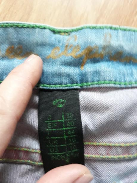 Dámské riflové kratasky č.38, 38